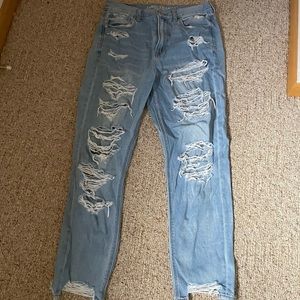 Lightwash Blue AE Distressed Jean, Size 10